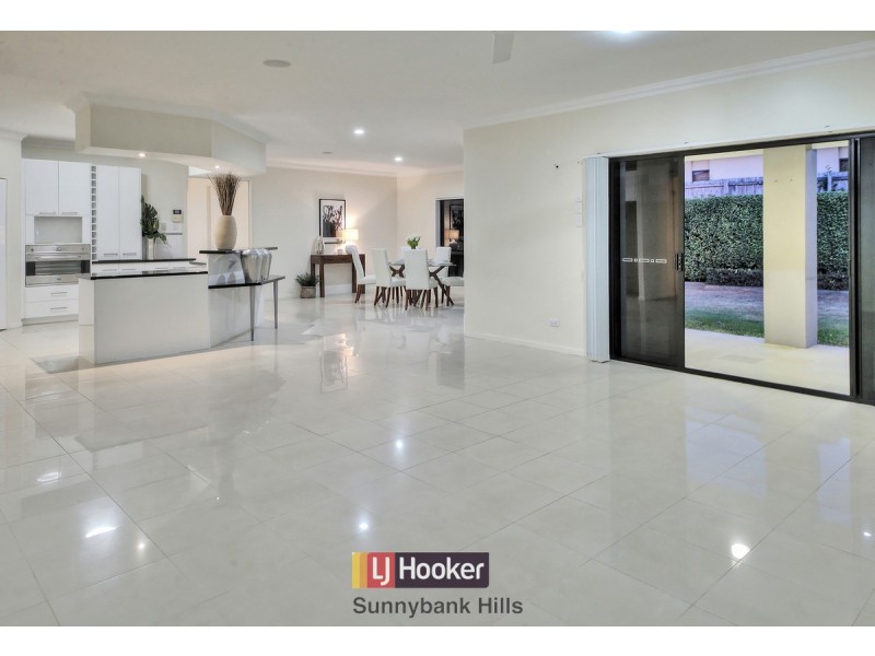 12 Breezeway Court, Kuraby QLD 4112