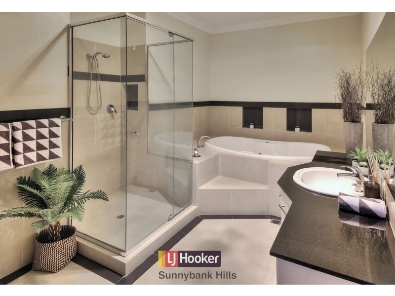 12 Breezeway Court, Kuraby QLD 4112