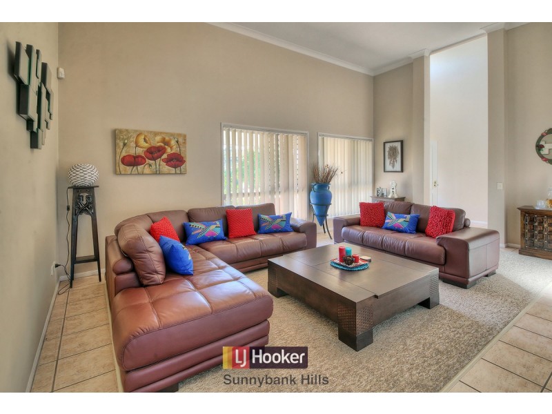 8 Albert Place, Parkinson QLD 4115
