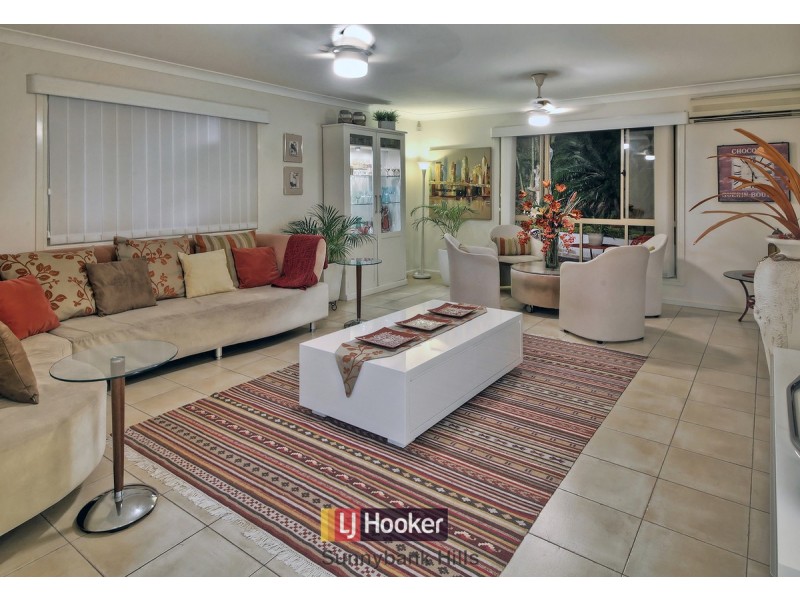 6 Tamarind Place, Stretton QLD 4116