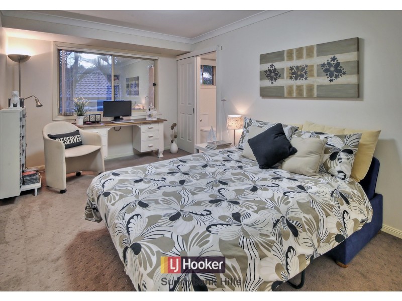 6 Tamarind Place, Stretton QLD 4116