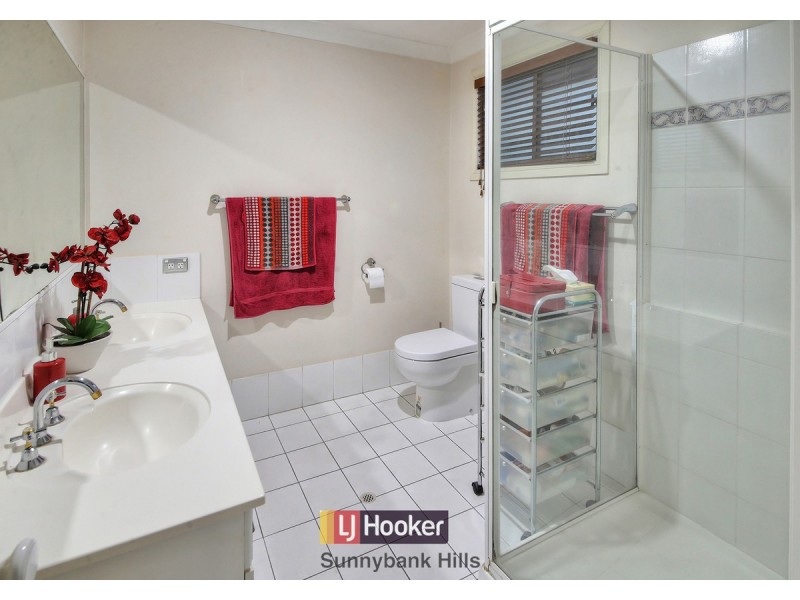 6 Tamarind Place, Stretton QLD 4116