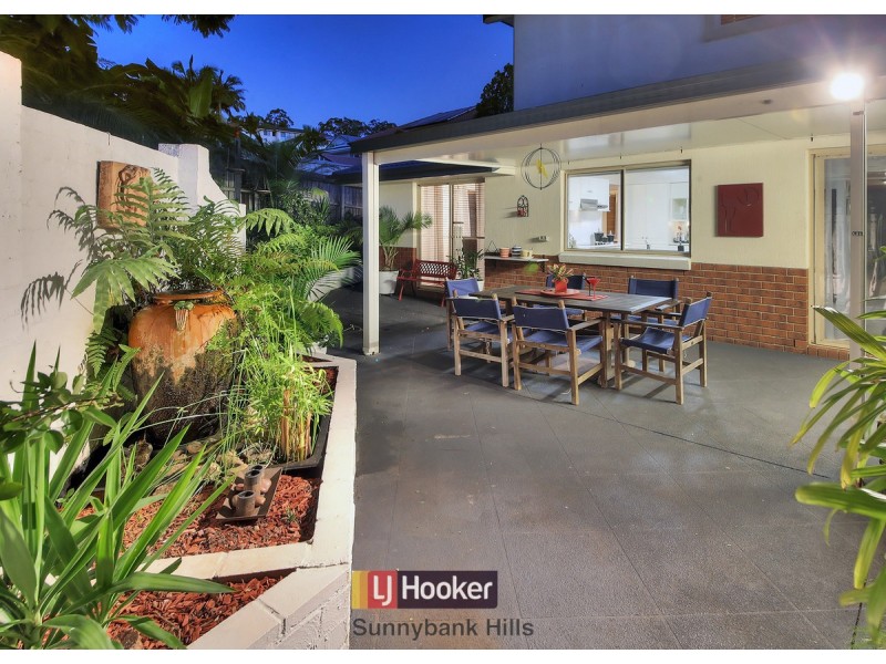 6 Tamarind Place, Stretton QLD 4116