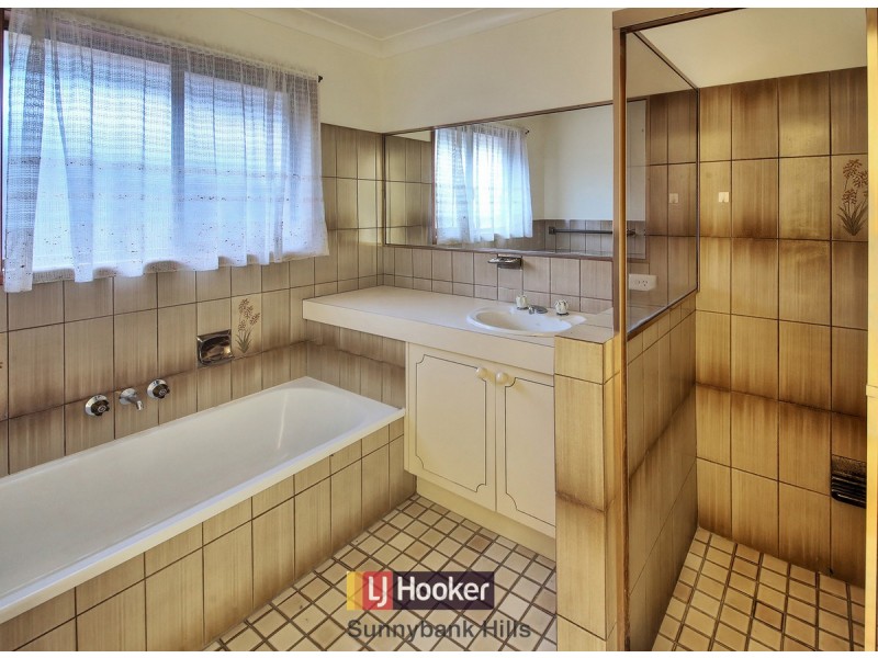 4 Tranquil Street, Sunnybank Hills QLD 4109