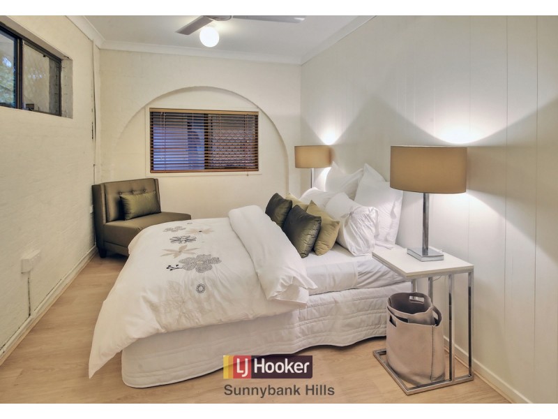 32 Arkose Street, Eight Mile Plains QLD 4113