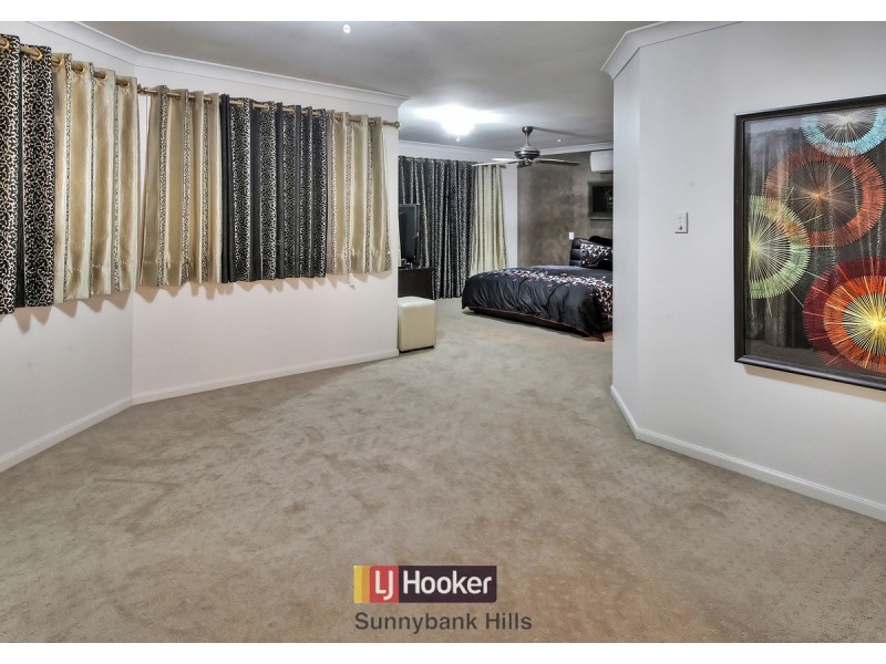 16 Crab Apple Court, Stretton QLD 4116