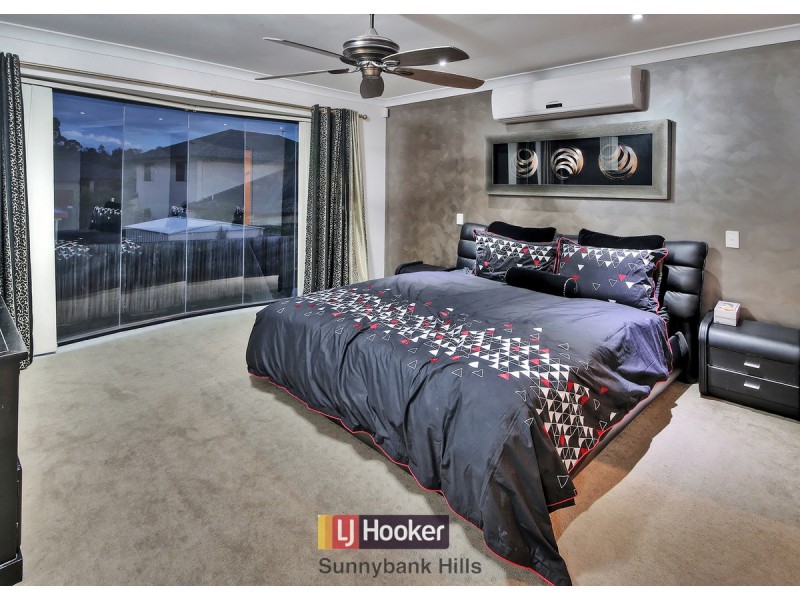 16 Crab Apple Court, Stretton QLD 4116