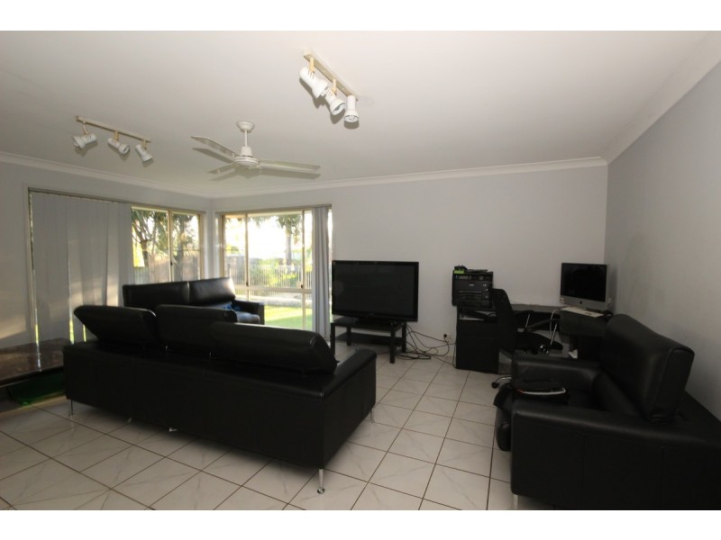 2 Currajong Street, Calamvale QLD 4116