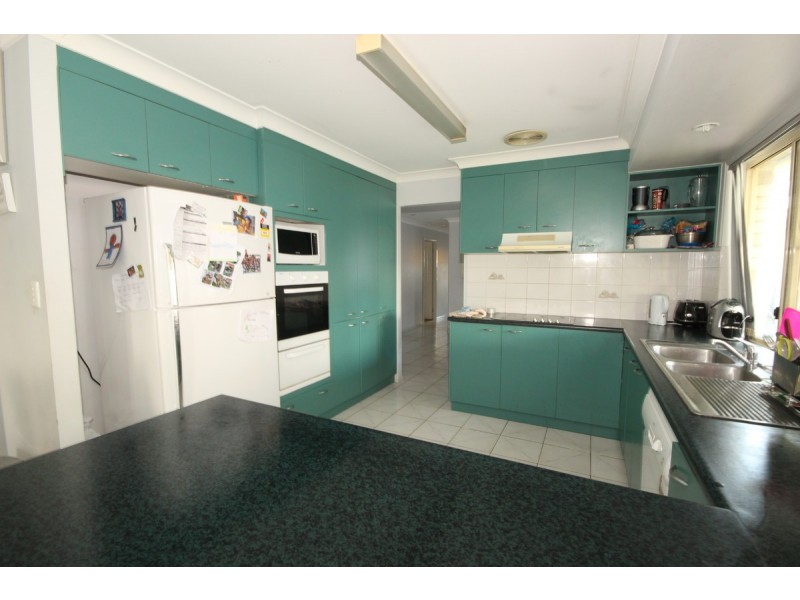 2 Currajong Street, Calamvale QLD 4116