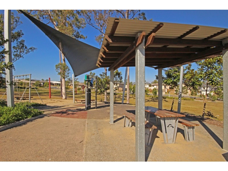 5 Willow Rise Drive, Waterford West QLD 4133