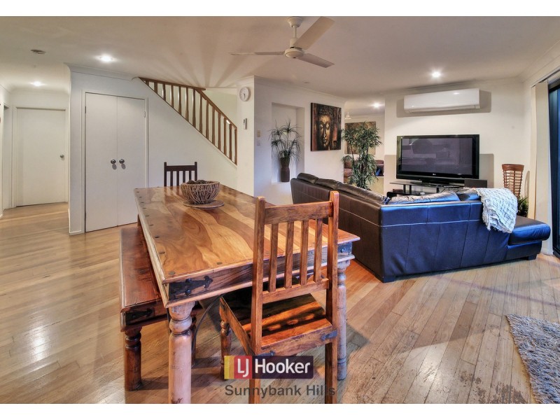 32 Leelaben Place, Eight Mile Plains QLD 4113