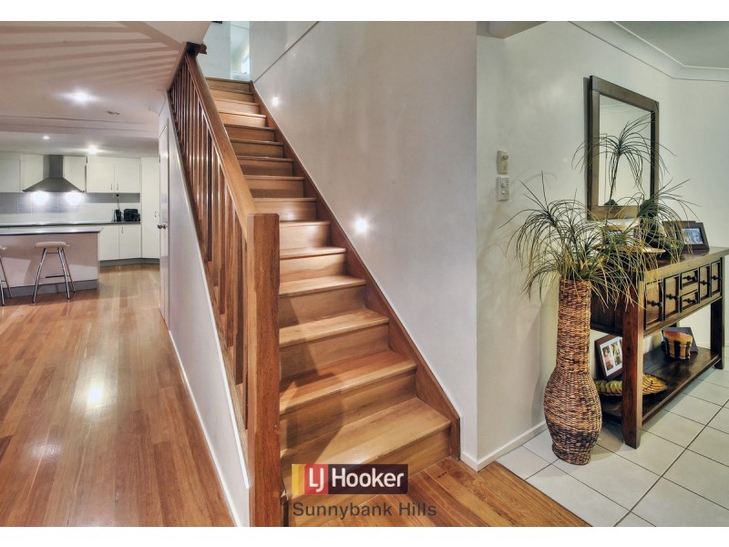 32 Leelaben Place, Eight Mile Plains QLD 4113