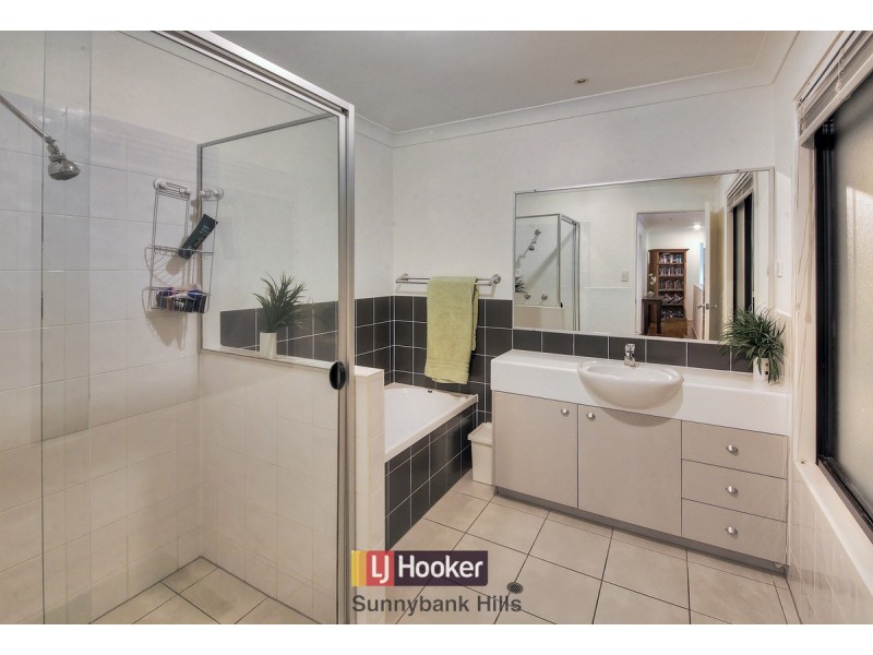 32 Leelaben Place, Eight Mile Plains QLD 4113