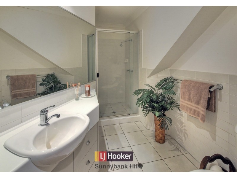 32 Leelaben Place, Eight Mile Plains QLD 4113