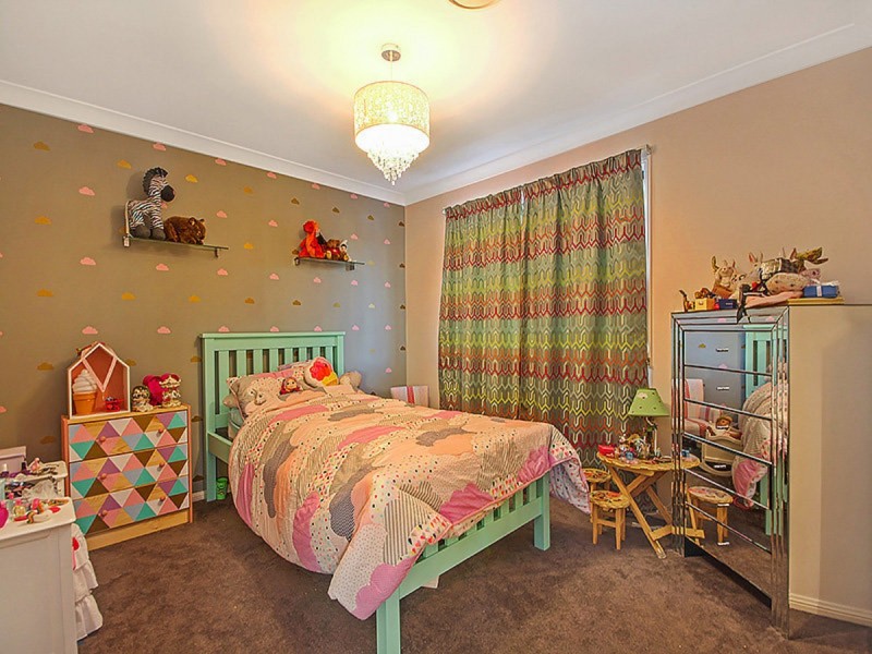 11 Juniper Circuit, Stretton QLD 4116