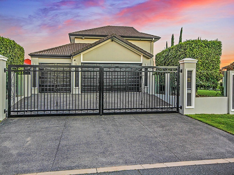 11 Juniper Circuit, Stretton QLD 4116