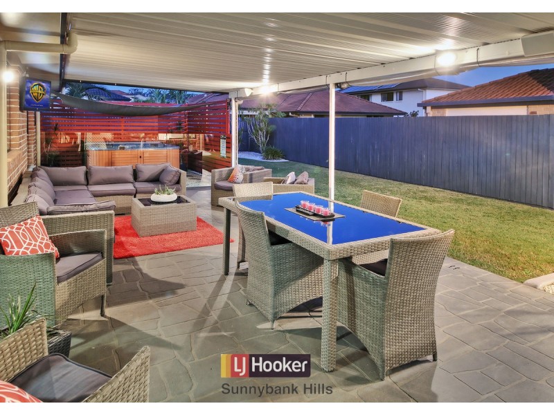 66 Juniper Circuit, Stretton QLD 4116