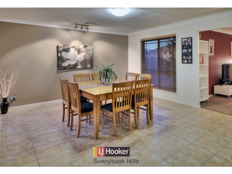 66 Juniper Circuit, Stretton QLD 4116