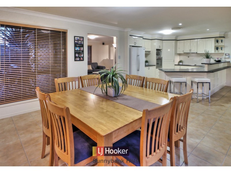 66 Juniper Circuit, Stretton QLD 4116
