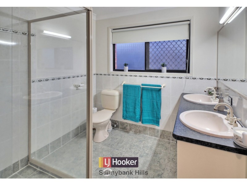 66 Juniper Circuit, Stretton QLD 4116