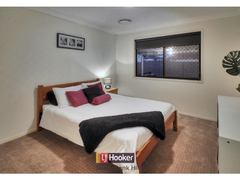 66 Juniper Circuit, Stretton QLD 4116