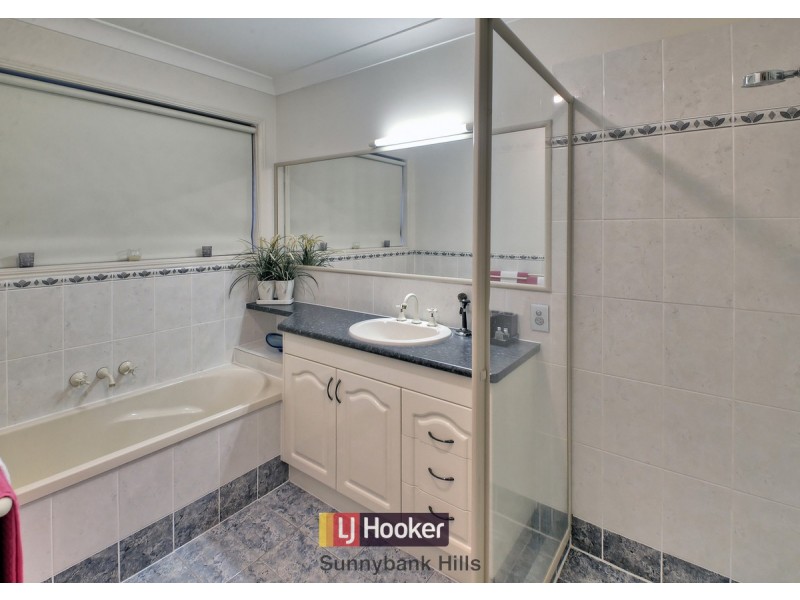 66 Juniper Circuit, Stretton QLD 4116