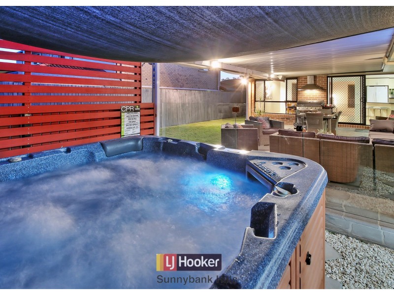66 Juniper Circuit, Stretton QLD 4116
