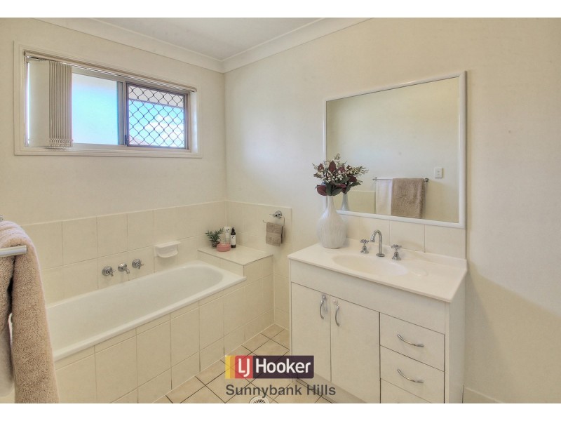 6 Winifred Street, Kuraby QLD 4112