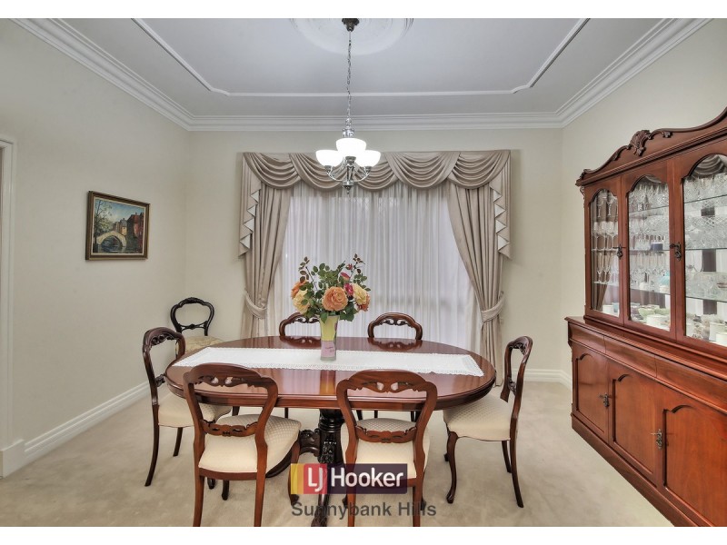 20 Delfin Drive, Macgregor QLD 4109