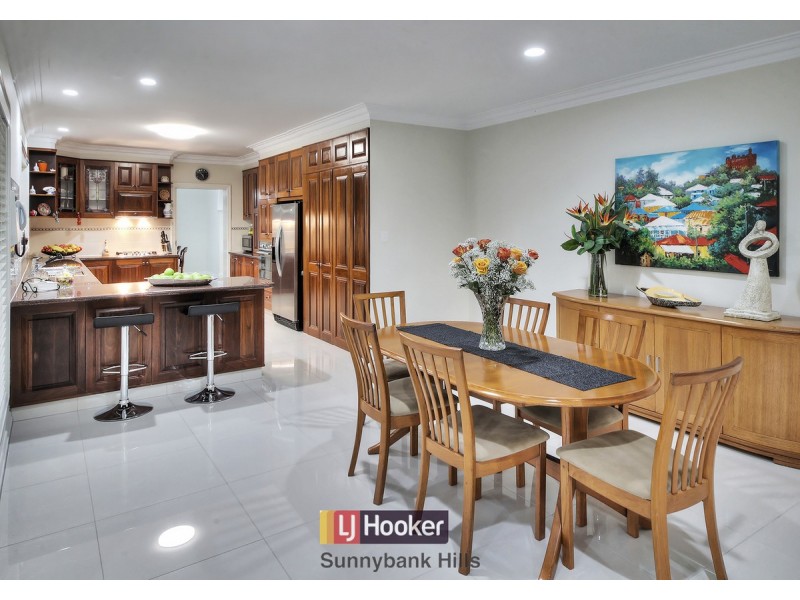 20 Delfin Drive, Macgregor QLD 4109