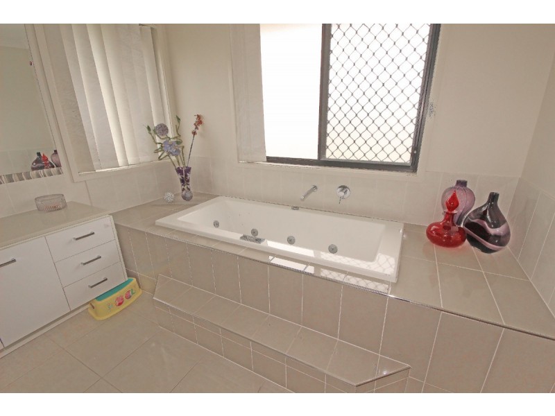 37 Cascade Drive, Underwood QLD 4119