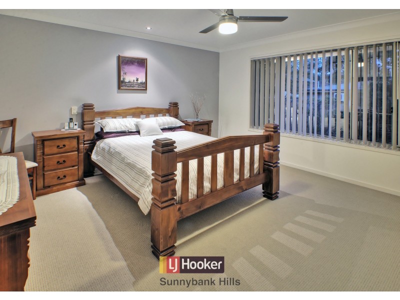 8 Sumayyah Place, Calamvale QLD 4116