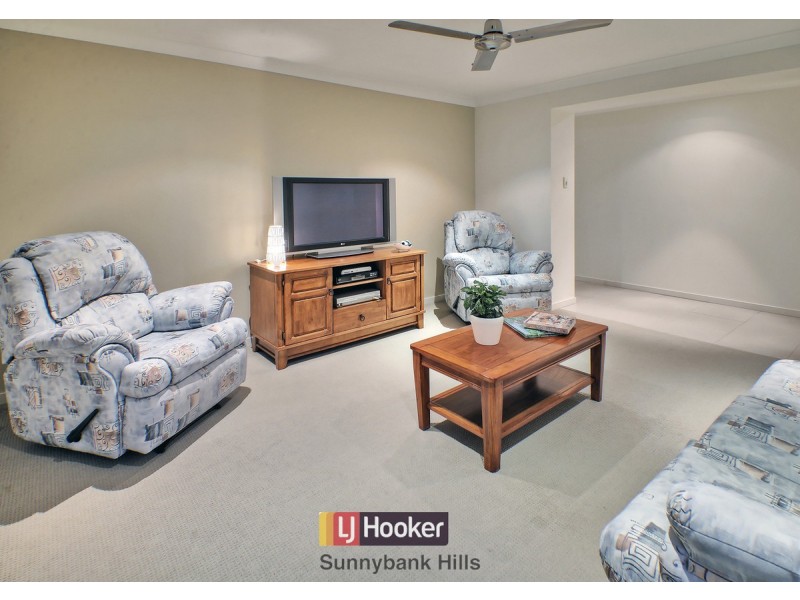 8 Sumayyah Place, Calamvale QLD 4116