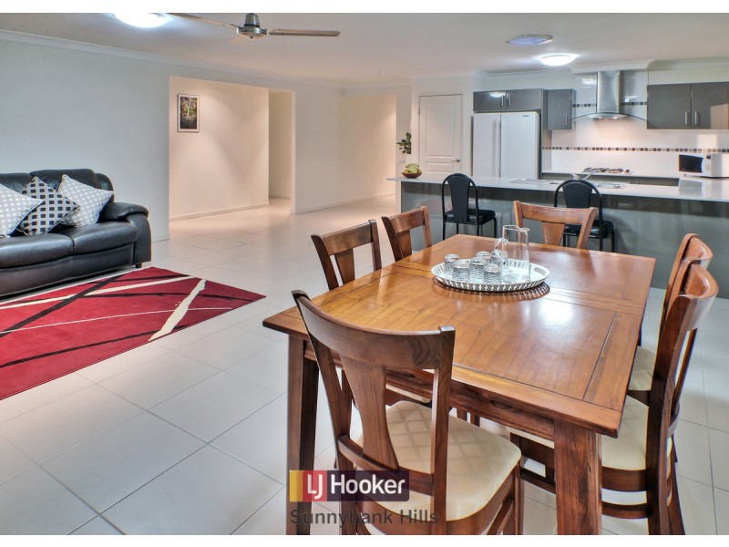 8 Sumayyah Place, Calamvale QLD 4116