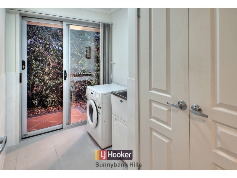 8 Sumayyah Place, Calamvale QLD 4116