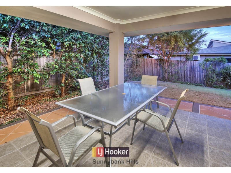 8 Sumayyah Place, Calamvale QLD 4116