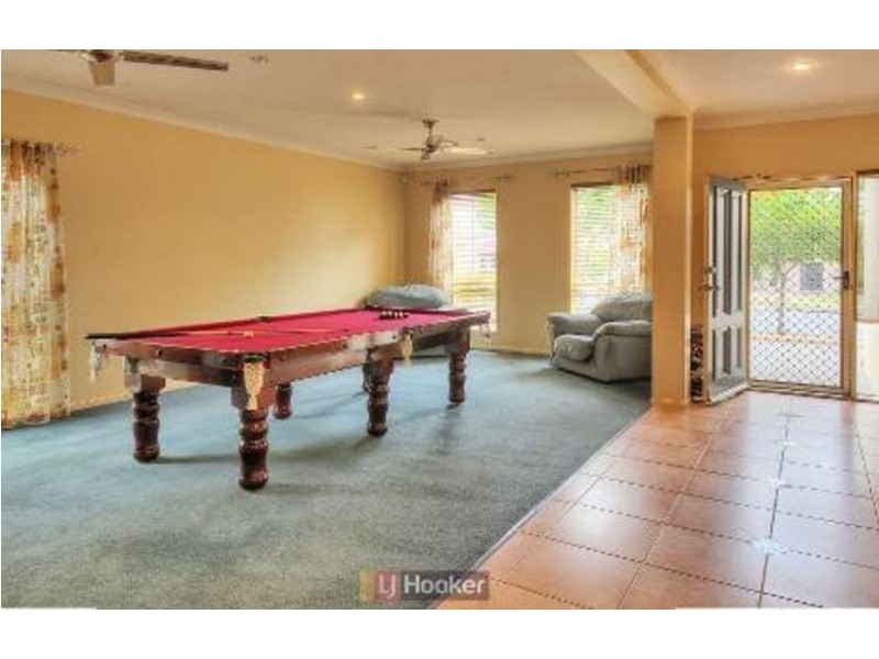 56 Wallum Drive, Parkinson QLD 4115