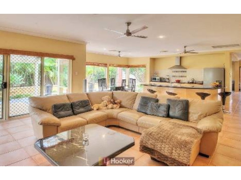 56 Wallum Drive, Parkinson QLD 4115