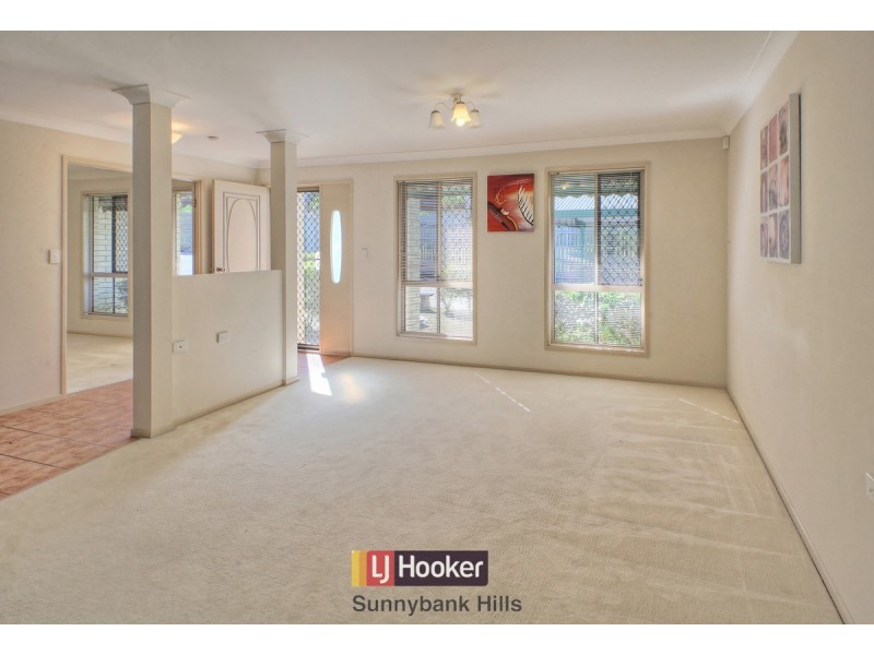 110 Lancaster Circuit, Stretton QLD 4116
