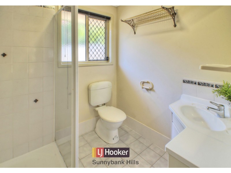 110 Lancaster Circuit, Stretton QLD 4116