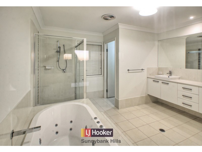 43 Birchwood Place, Stretton QLD 4116