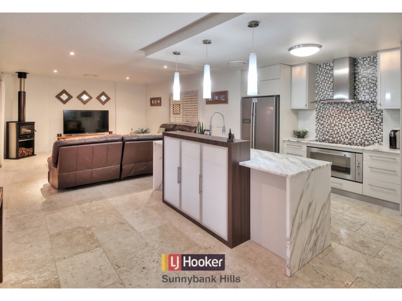 17 Nungatta Court, Parkinson QLD 4115