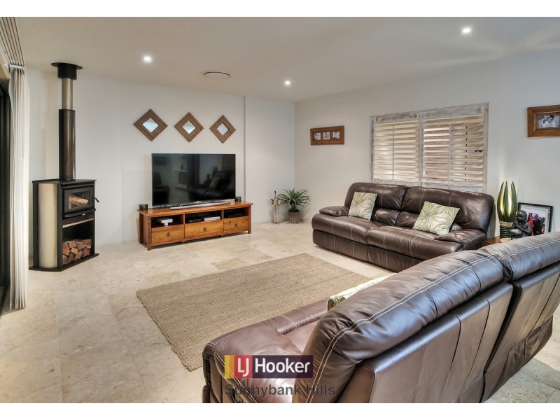 17 Nungatta Court, Parkinson QLD 4115