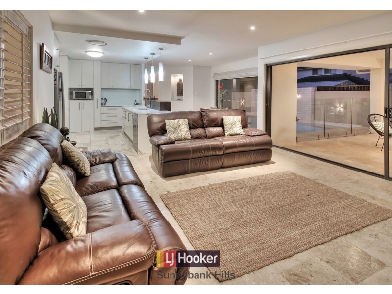 17 Nungatta Court, Parkinson QLD 4115