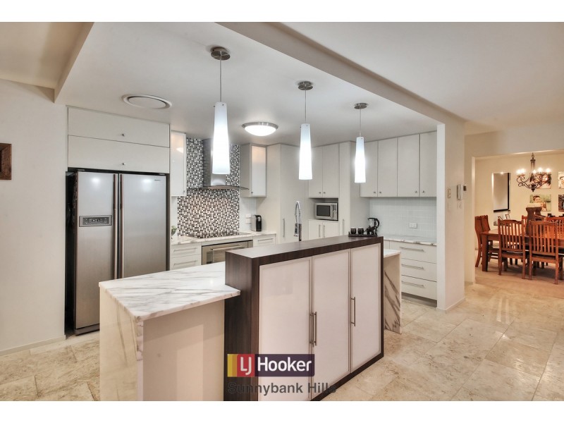 17 Nungatta Court, Parkinson QLD 4115