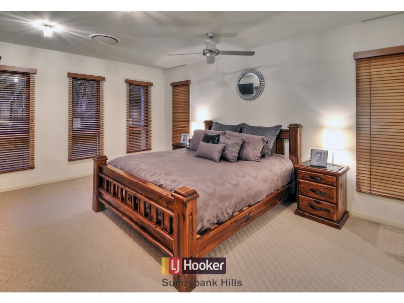 17 Nungatta Court, Parkinson QLD 4115