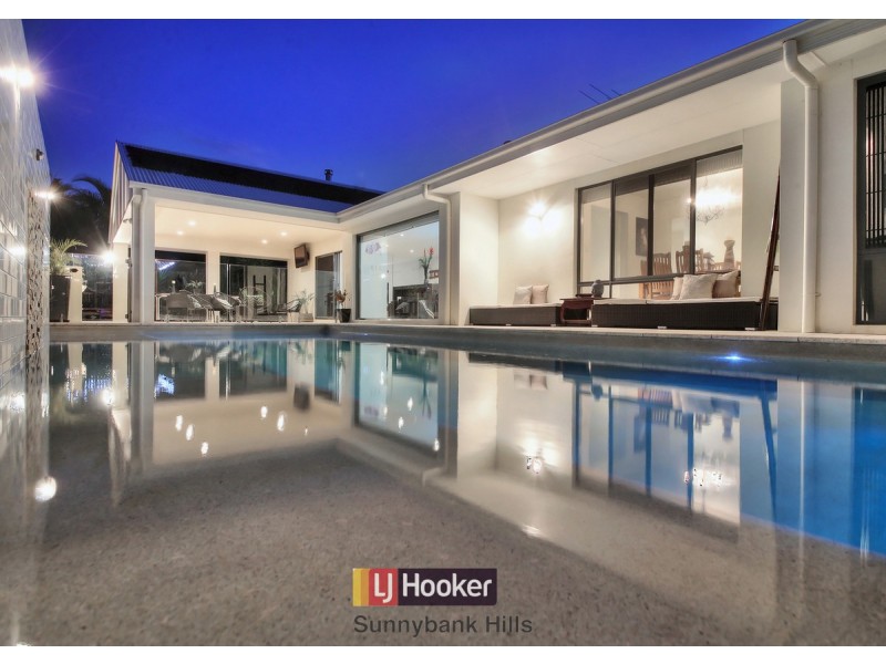 17 Nungatta Court, Parkinson QLD 4115