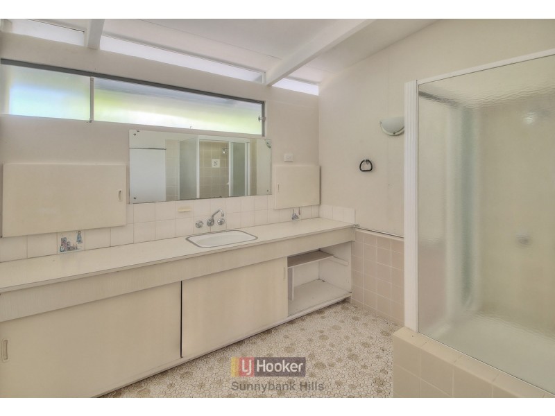 87 Pinelands Road, Sunnybank Hills QLD 4109