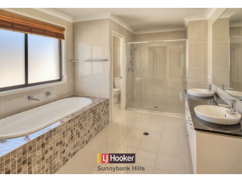 16 Peachtree Place, Stretton QLD 4116