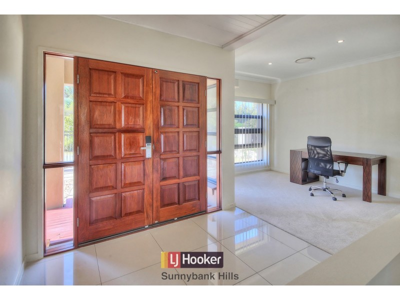 16 Peachtree Place, Stretton QLD 4116